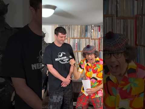 Ahhhhhh @nardwuar posted our interview together ! Doot doola doot doo