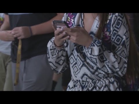 Parkway School District considers near-total ban on cell phones