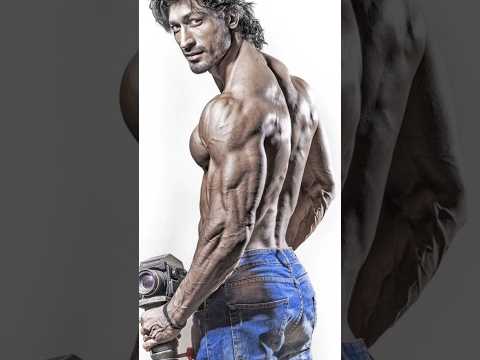 BOLLYWOOD ACTIONS HERO' VIDYUT JAMWAL 🤯😲 #vidyutjammwal #shorts