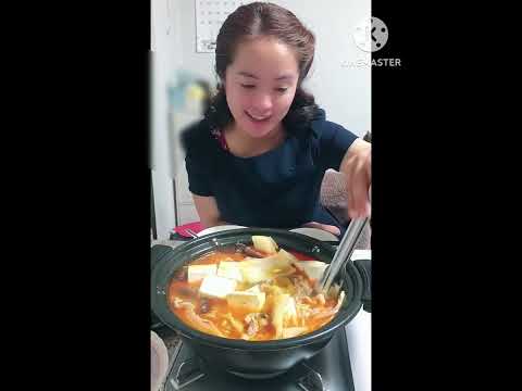 Sira na naman diet nito. Kain kimchi nabe for dinner❤️