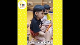 Wah! Serunya berkegiatan practical life ✨di Sunny Glow Montessori Play School