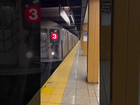 R62 (3) Train arriving at Grand Army Plaza