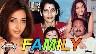 Srinidhi Shetty (KGF) Family With Parents, Sister, Career and Biography